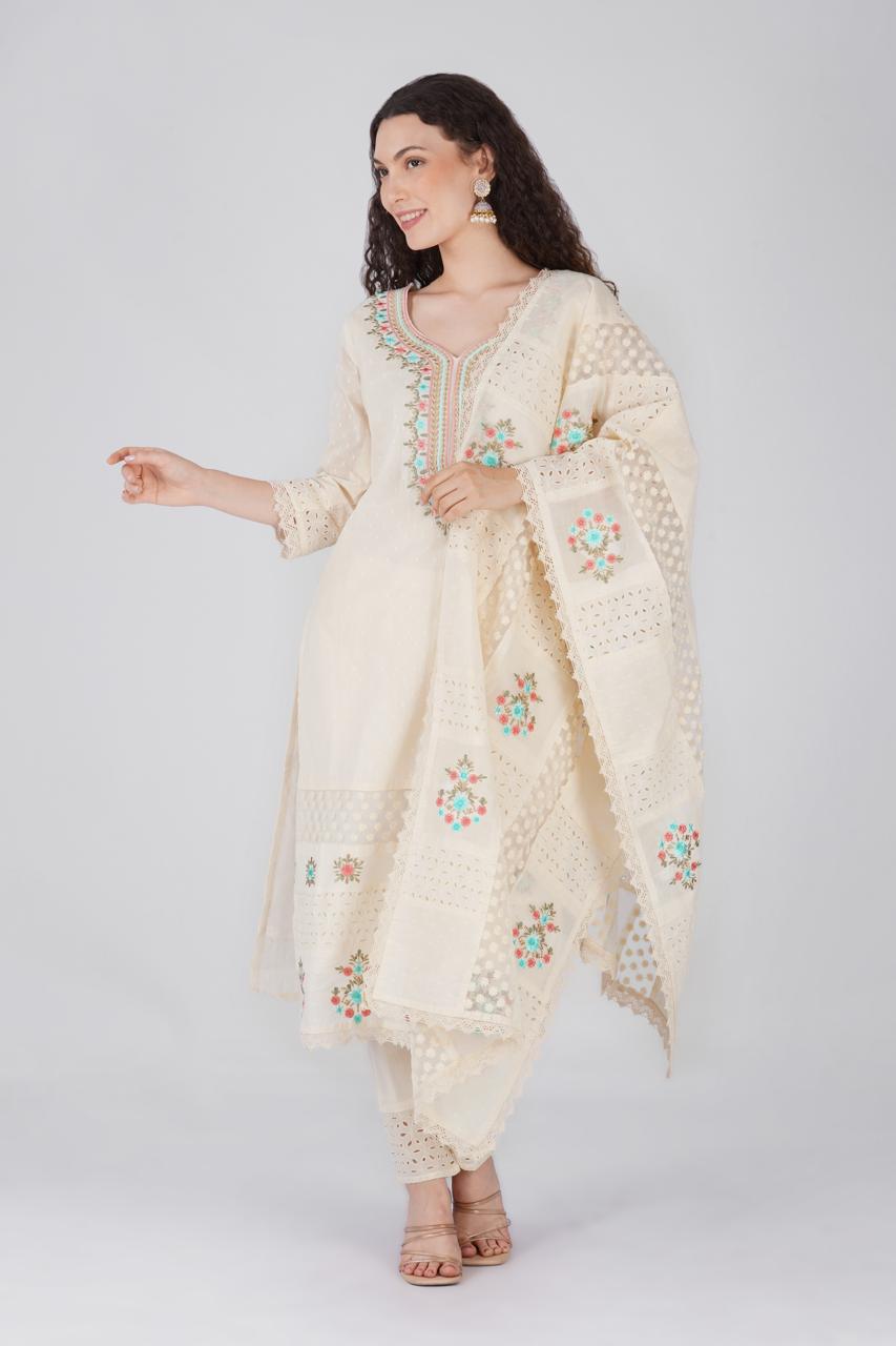 White Embrroidered Kurta Set