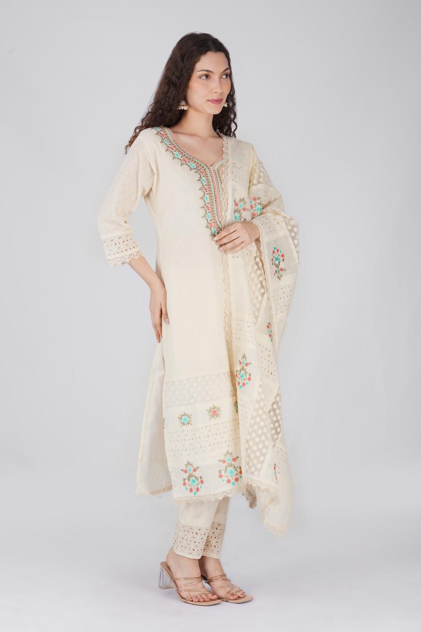 White Embrroidered Kurta Set