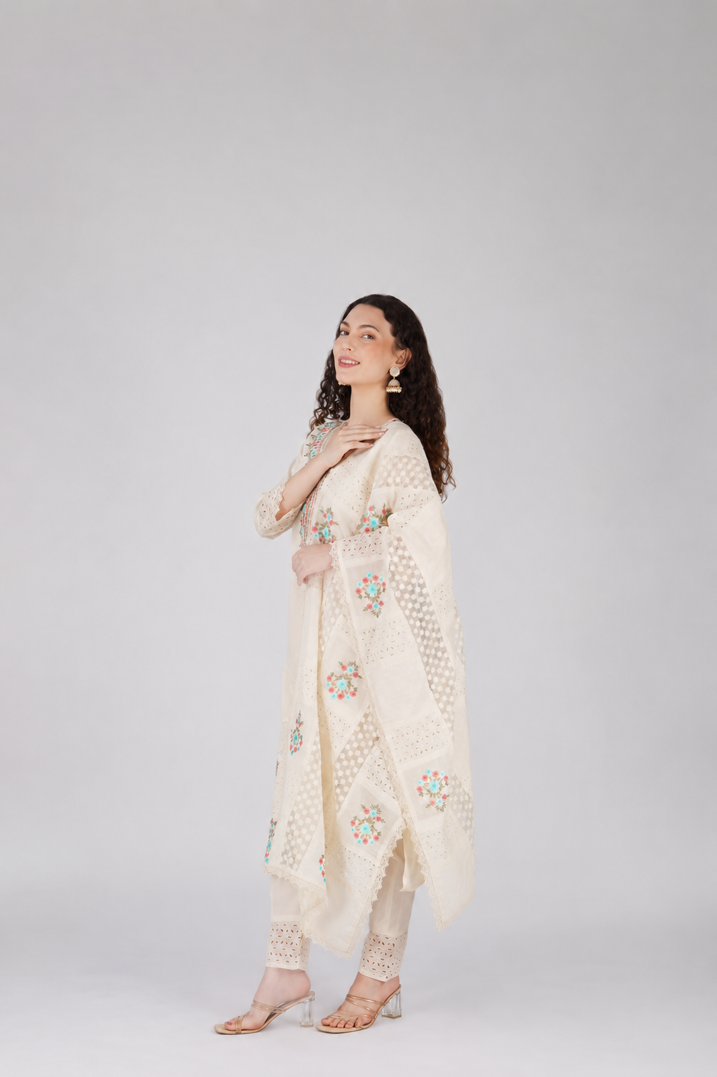 White Embrroidered Kurta Set
